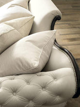 Load image into Gallery viewer, Everly - Sofa