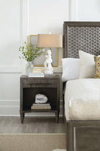 Load image into Gallery viewer, Geode - 6/6 Celestite Panel Bed

